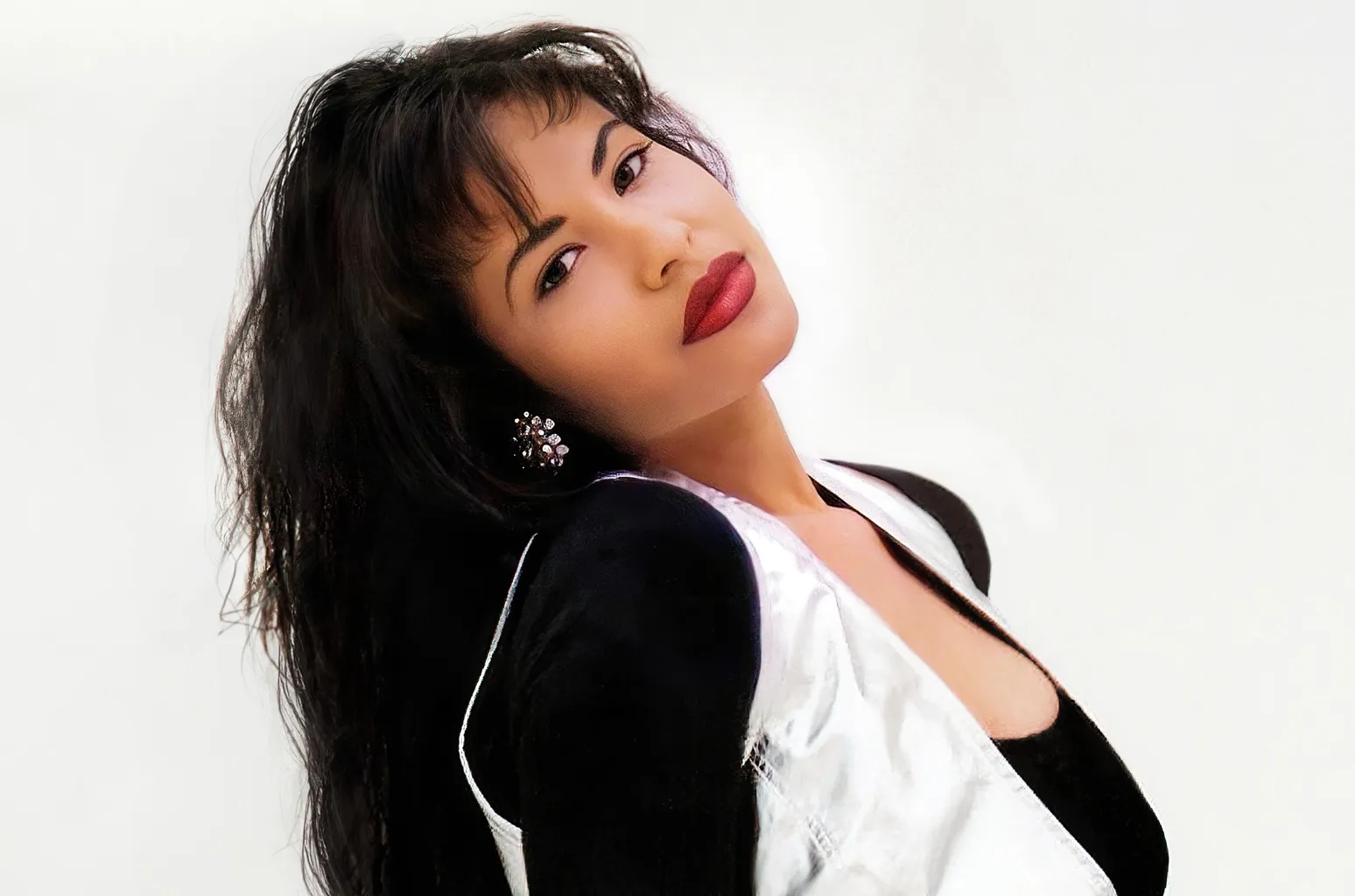 Selena Impersonator Ilana Palma