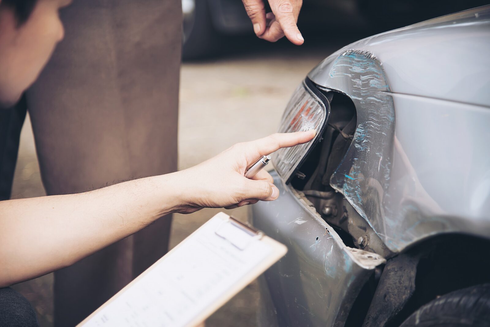 The Role of Witnesses and Evidence in Car Accident Cases in Oakland