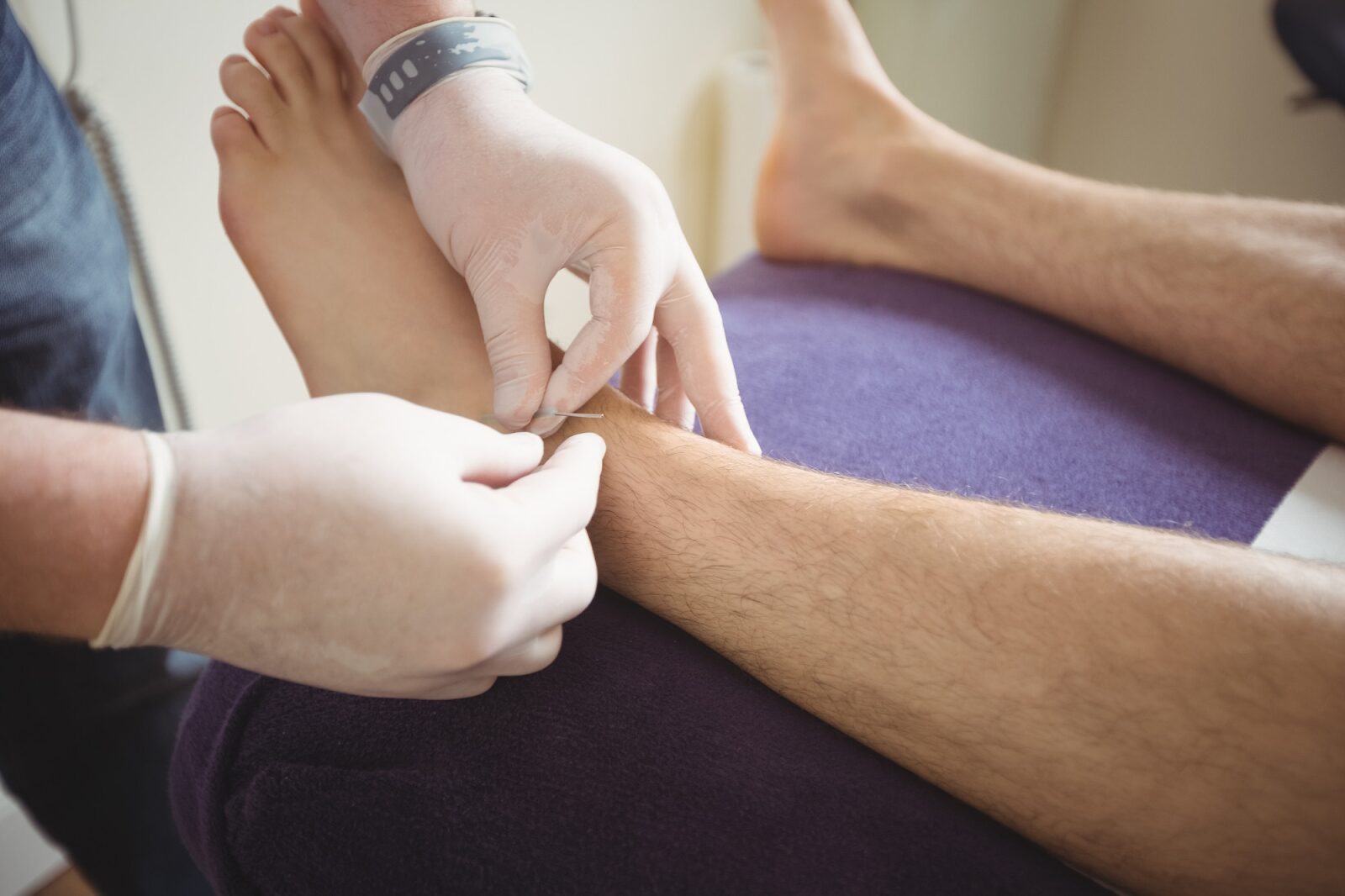 5 Reasons Athletes Should See a Foot Specialist Regularly